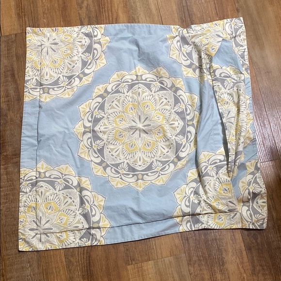 2 Pottery barn cressida medallion Blue, gray, & Yellow pillow sham covers - Picture 4 of 7